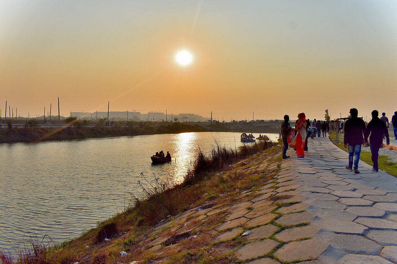 Dia Bari Lake, Uttara